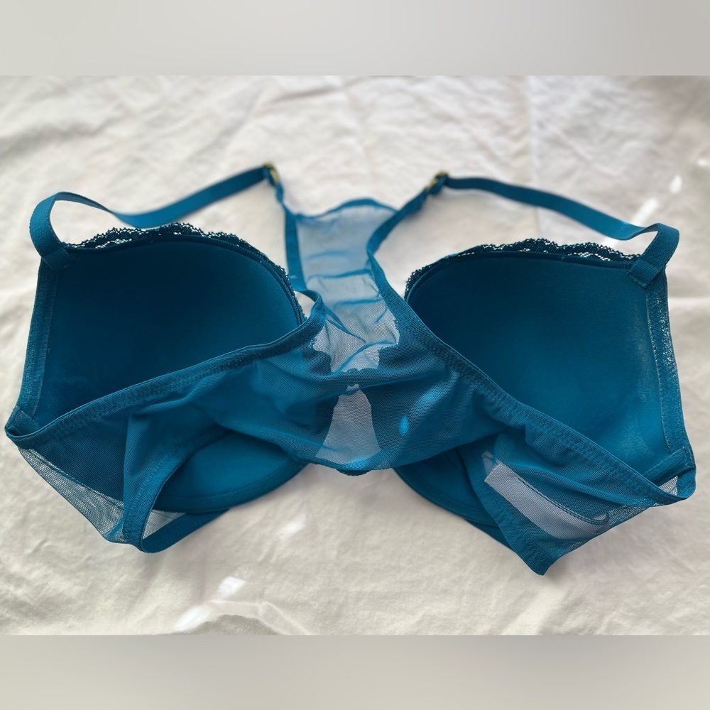 NWOT Victoria's Secret Racerback Demi Bra - Picture 2 of 3